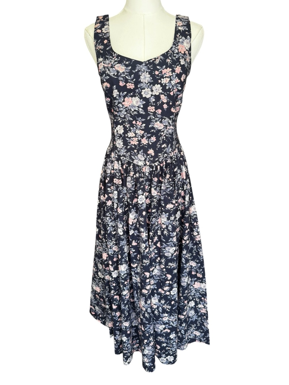 Vintage Lauren Ashley 1980s Floral Sleeveless Midi Dress Blue & Pink US: 6
UK:10